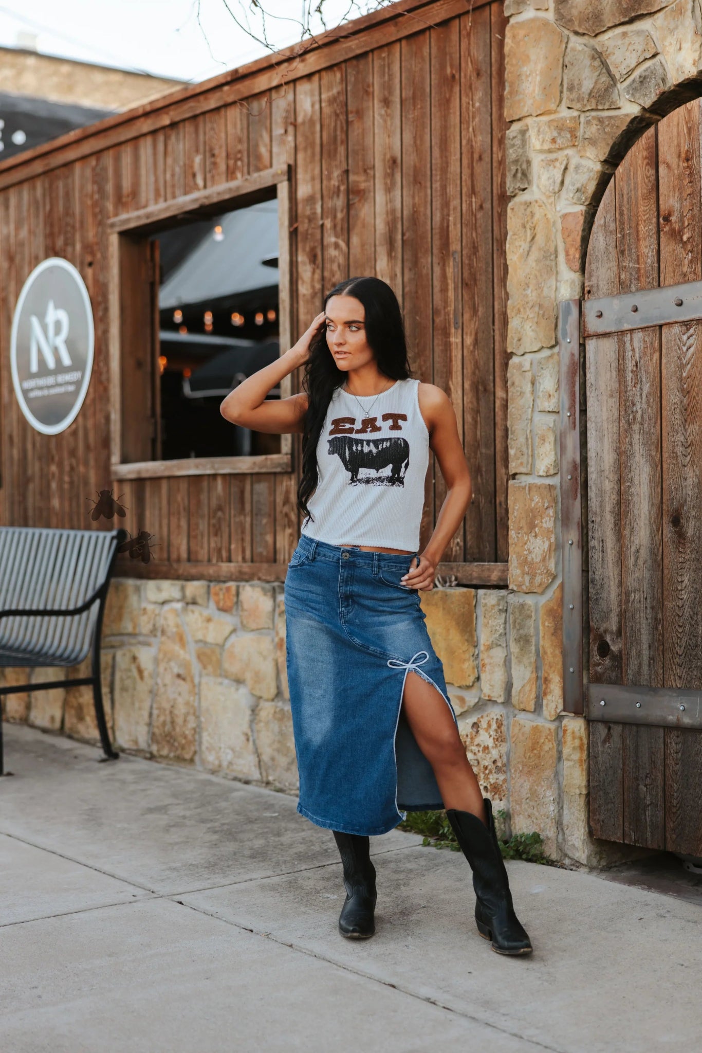 BEEFIN TANK - CountryFide Custom Accessories and Outdoors