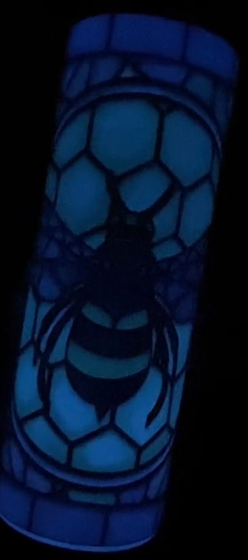 GLOW IN THE DARK STAINED GLASS BEE TUMBLER - CountryFide Custom Accessories and Outdoors