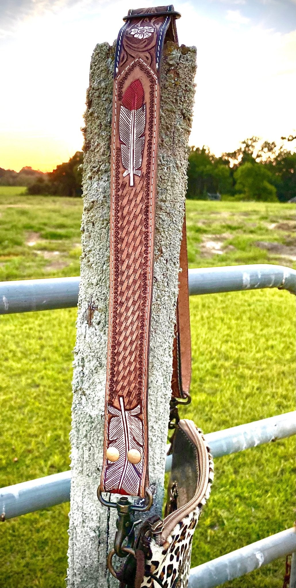 PUMA'S SPRINT HAND-TOOLED BAG - CountryFide Custom Accessories and Outdoors