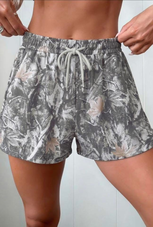 LEAFY CAMO DRAWSTRING LOUNGE SHORTS
