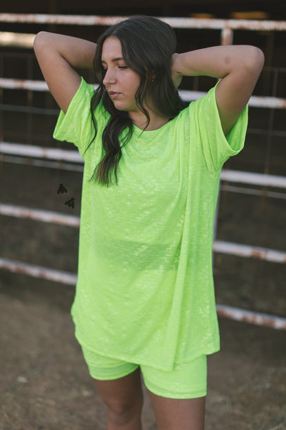 CHILLVILLE TEE *HIGHLIGHTER