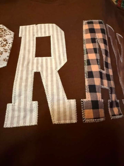 PRAY APPLIQUE LIGHTWEIGHT SWEATSHIRT