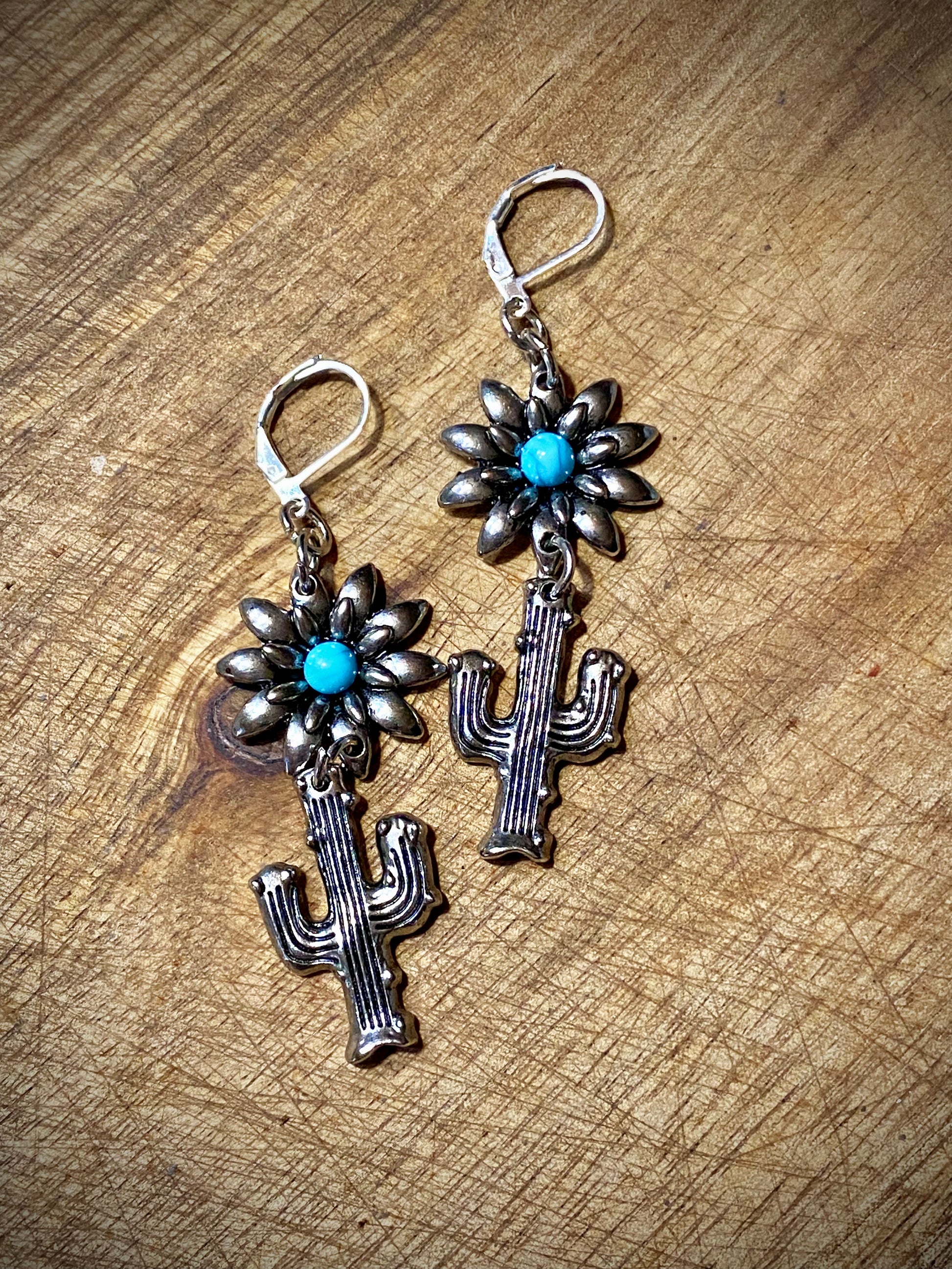 TEAL SUNFLOWER AND CACTUS - CountryFide Custom Accessories and Outdoors