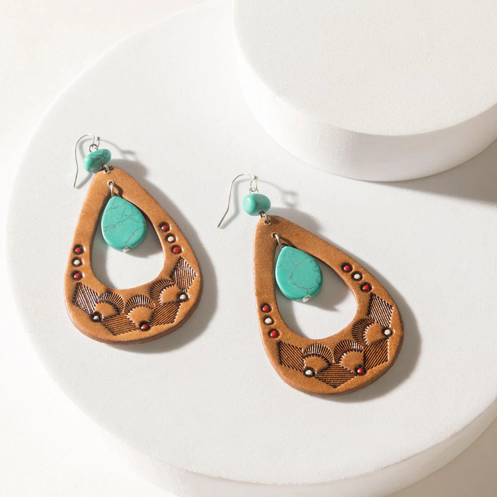 Horizon Howl Earrings In Canyon Clay