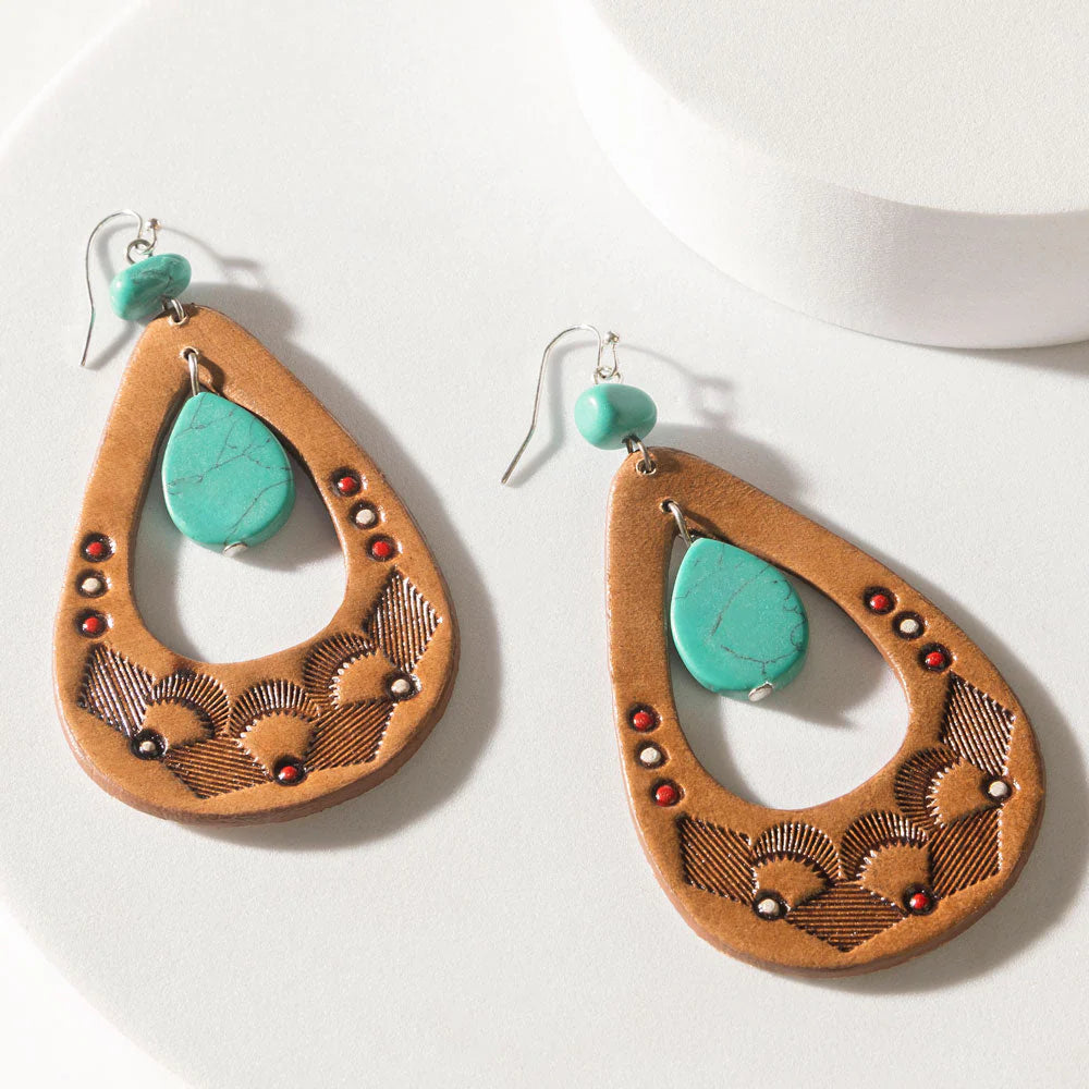 Horizon Howl Earrings In Canyon Clay