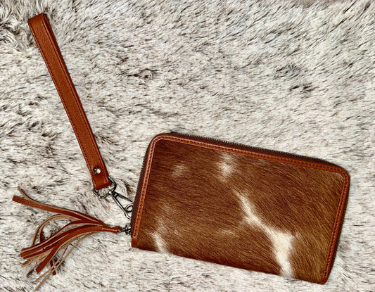 COWHIDE ZIP WRISTLET WALLET - CountryFide Custom Accessories and Outdoors