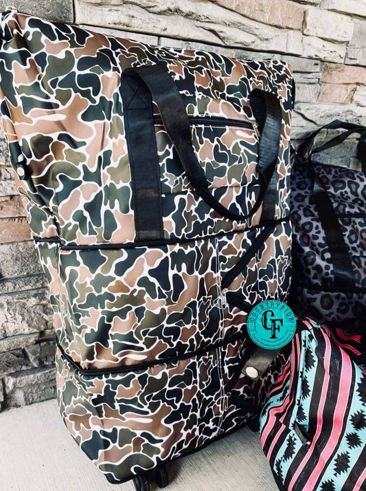 DUCK CAMO Expandable Large Capacity Duffel Bag - CountryFide Custom Accessories and Outdoors