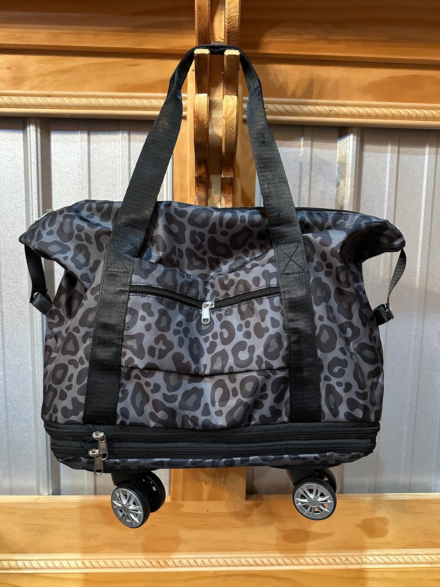LEOPARD Expandable Large Capacity Duffel Bag - CountryFide Custom Accessories and Outdoors