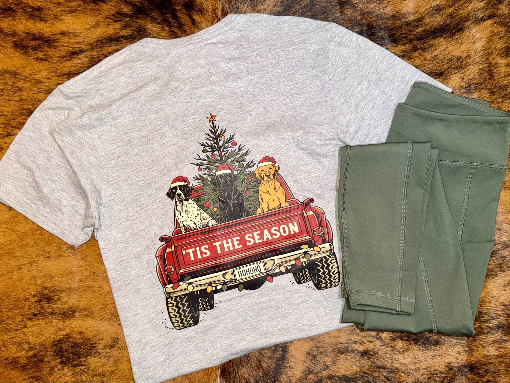 TIS THE SEASON HUNTING DOGS TEE - CountryFide Custom Accessories and Outdoors