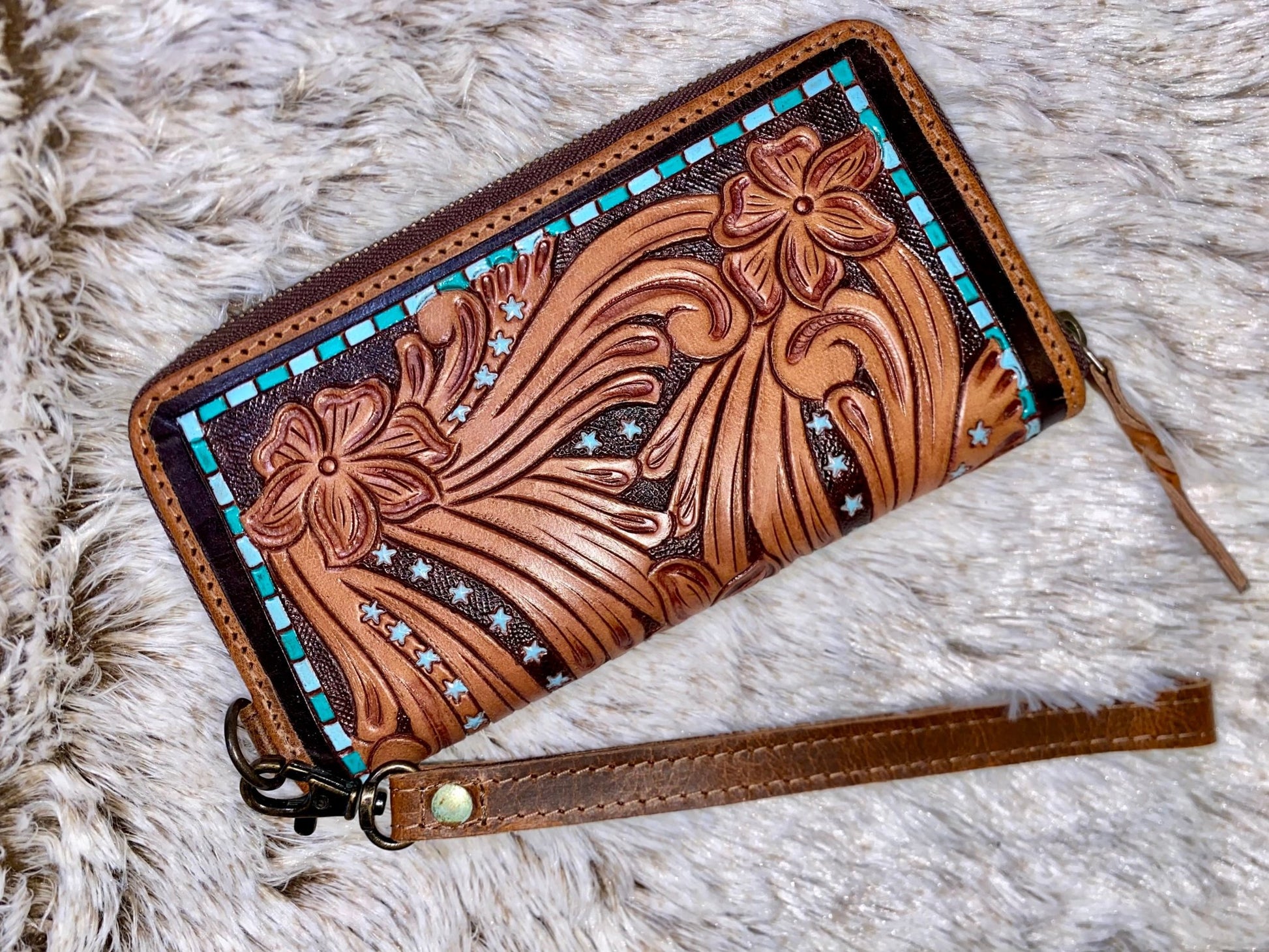 TOOLED STAR LINED ZIP WALLET - CountryFide Custom Accessories and Outdoors