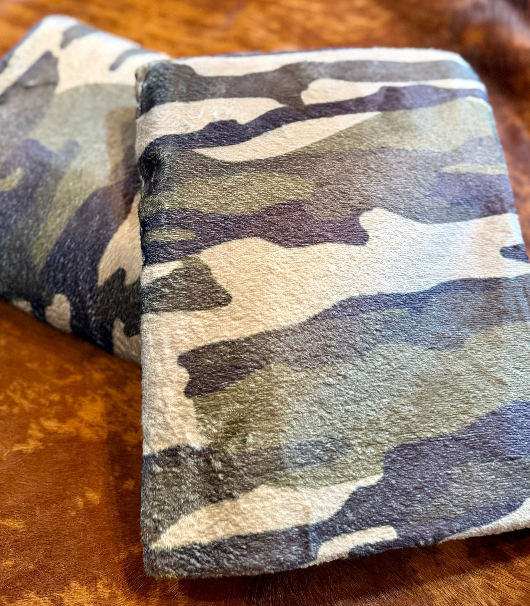 TRAVELING FLEECE BLANKETS - CountryFide Custom Accessories and Outdoors