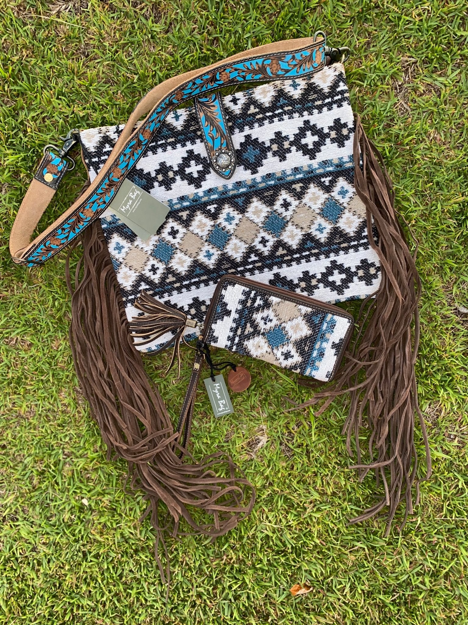 LYRICAL LAYERS SHOULDER BAG - CountryFide Custom Accessories and Outdoors