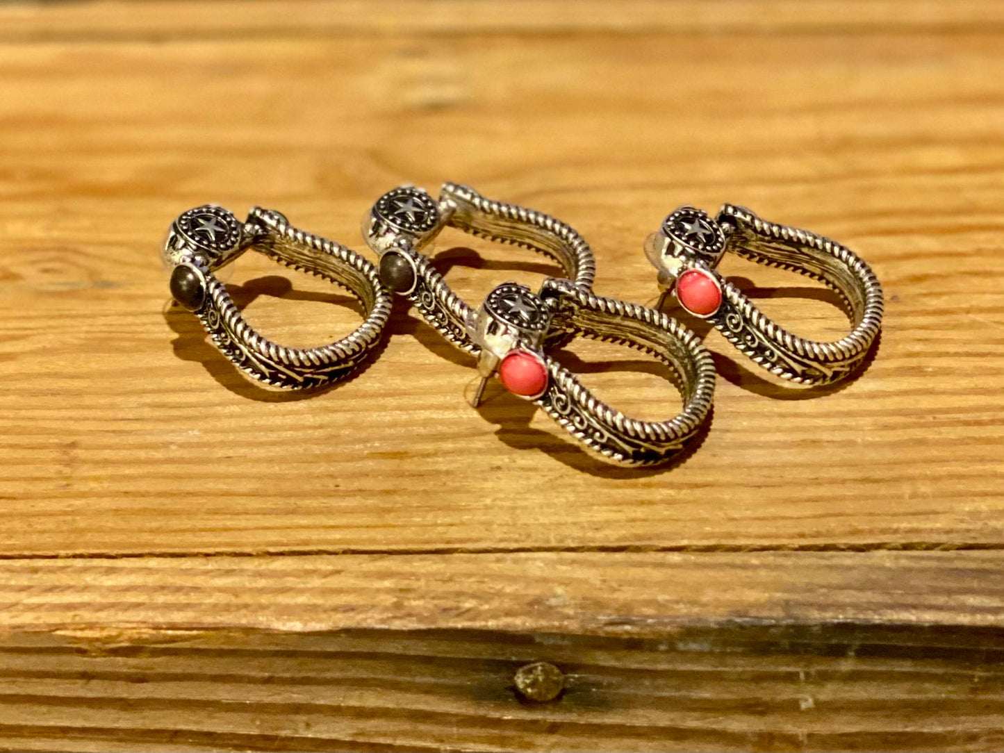 SADDLE UP STIRRUP EARRINGS - CountryFide Custom Accessories and Outdoors