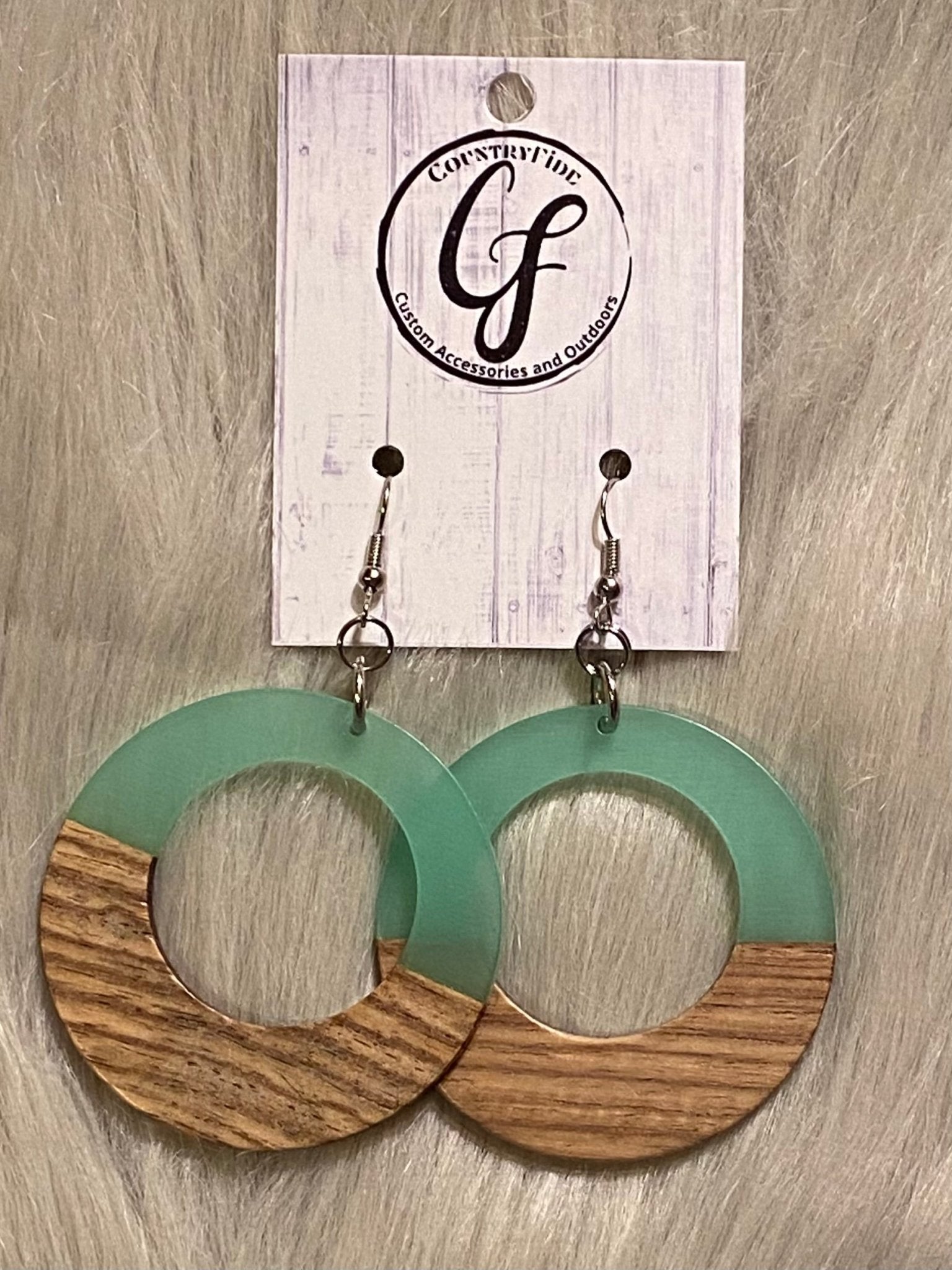 Sea-foam and Wood Circles - CountryFide Custom Accessories and Outdoors